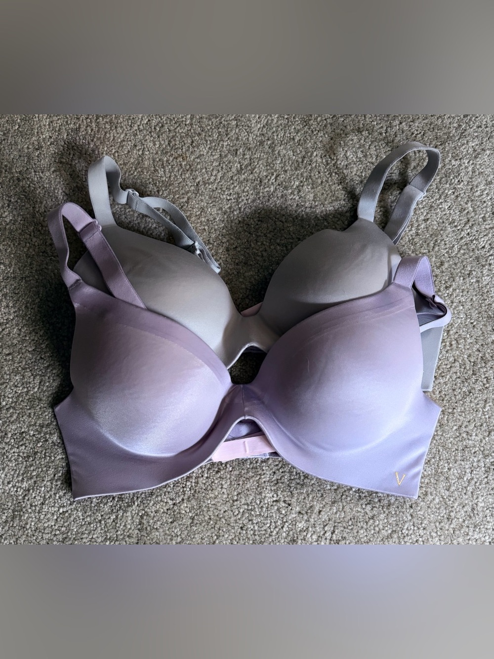 Bundle of 2 Victorias Secret Bras- Light Purple and Light Gray